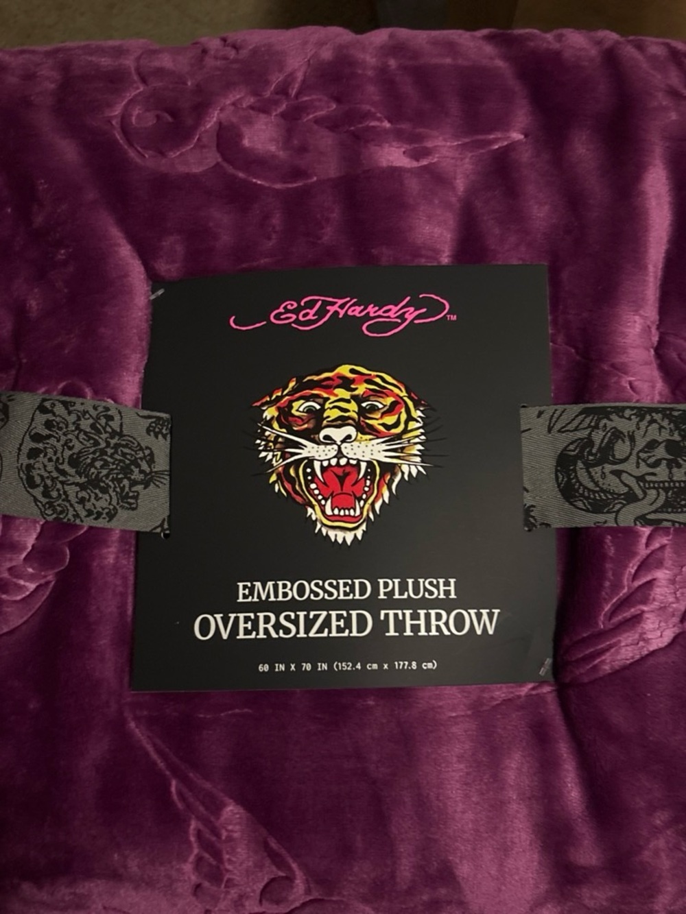 Ed Hardy velvet Plush oversized throw Deep Purple - Embossed Comfort
